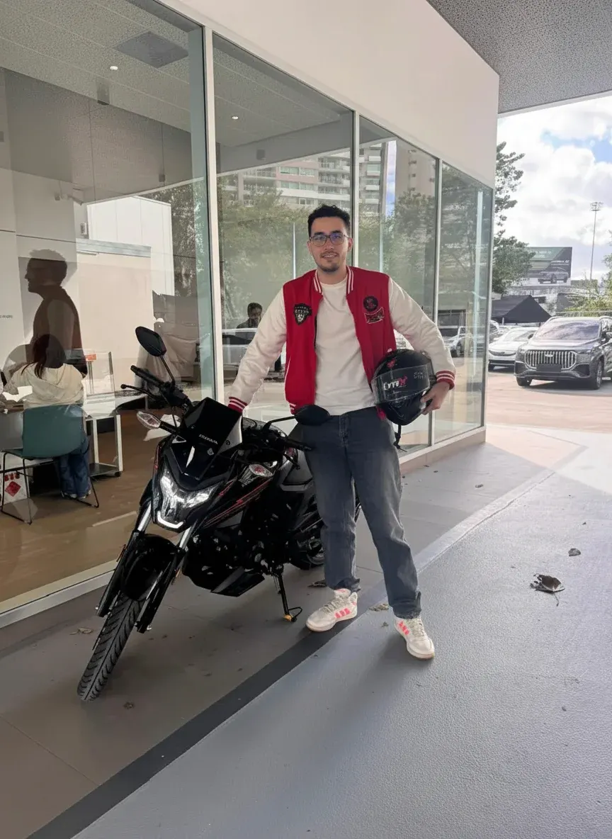 Entrega Honda 150 financiada por Gaital en Panamá